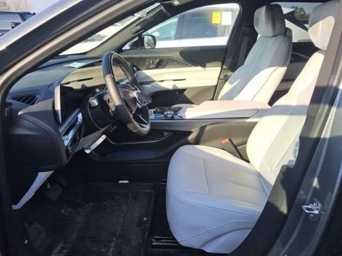 Used 2024 Cadillac Lyriq Luxury w/ LPO, Floor Liner Package image 6