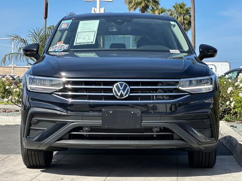 Used 2023 Volkswagen Tiguan SE FWD image 9