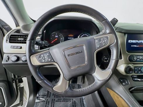 Used 2020 GMC Yukon XL Denali w/ Open Road Package AWD/4WD image 10