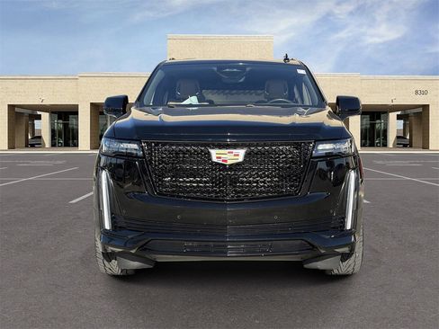 Certified 2022 Cadillac Escalade ESV Sport w/ Touring Package image 2