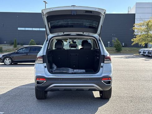 New 2026 Volkswagen Taos SEL AWD/4WD image 15