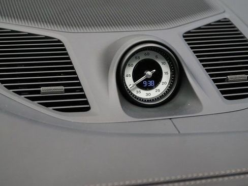 New 2026 Porsche Cayenne Turbo image 18