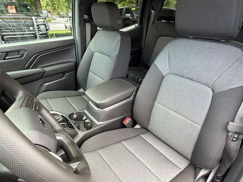 New 2026 Chevrolet Blazer LT w/ Convenience Package FWD image 4