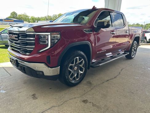 Used 2025 GMC Sierra 1500 SLT w/ SLT Premium Plus Package AWD/4WD image 4