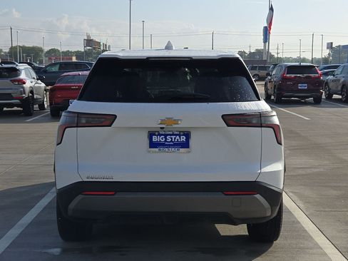 Used 2025 Chevrolet Equinox LT image 5