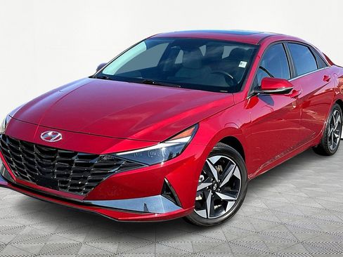 Used 2023 Hyundai Elantra Limited w/ Cargo Package image 2