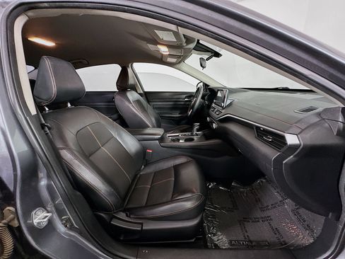 Used 2020 Nissan Altima 2.5 SR FWD image 25