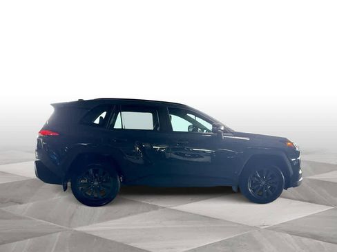 Used 2026 Toyota RAV4 XLE Premium FWD image 9