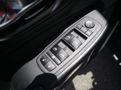Used 2022 Jeep Cherokee Trailhawk AWD/4WD image 22
