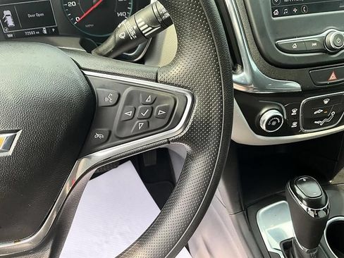 Used 2020 Chevrolet Equinox LS FWD image 29