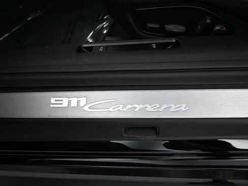 Used 2025 Porsche 911 Carrera image 21