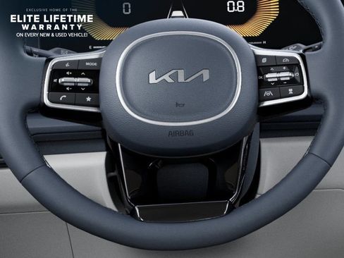 New 2026 Kia Carnival EX FWD image 23