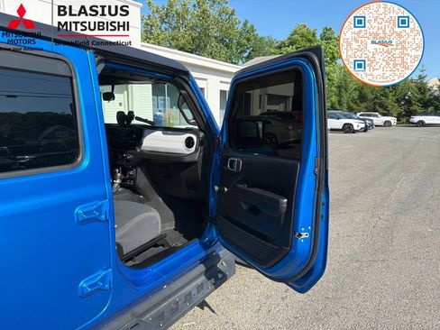 Used 2024 Jeep Gladiator Sport AWD/4WD image 50