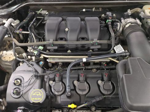 Used 2016 Ford Taurus SEL w/ Equipment Group 201A image 34