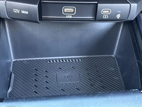 New 2025 Kia Niro EX Touring image 28