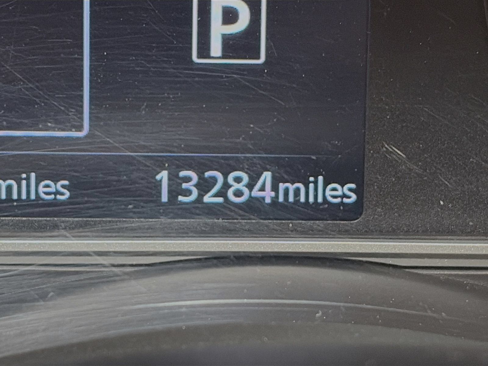 Used 2025 Nissan Versa SV FWD image 12