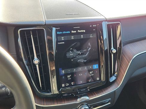 Certified 2023 Volvo XC60 B6 Ultimate image 17