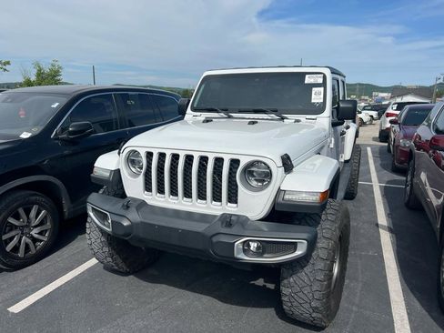 Used 2020 Jeep Gladiator Overland AWD/4WD image 1