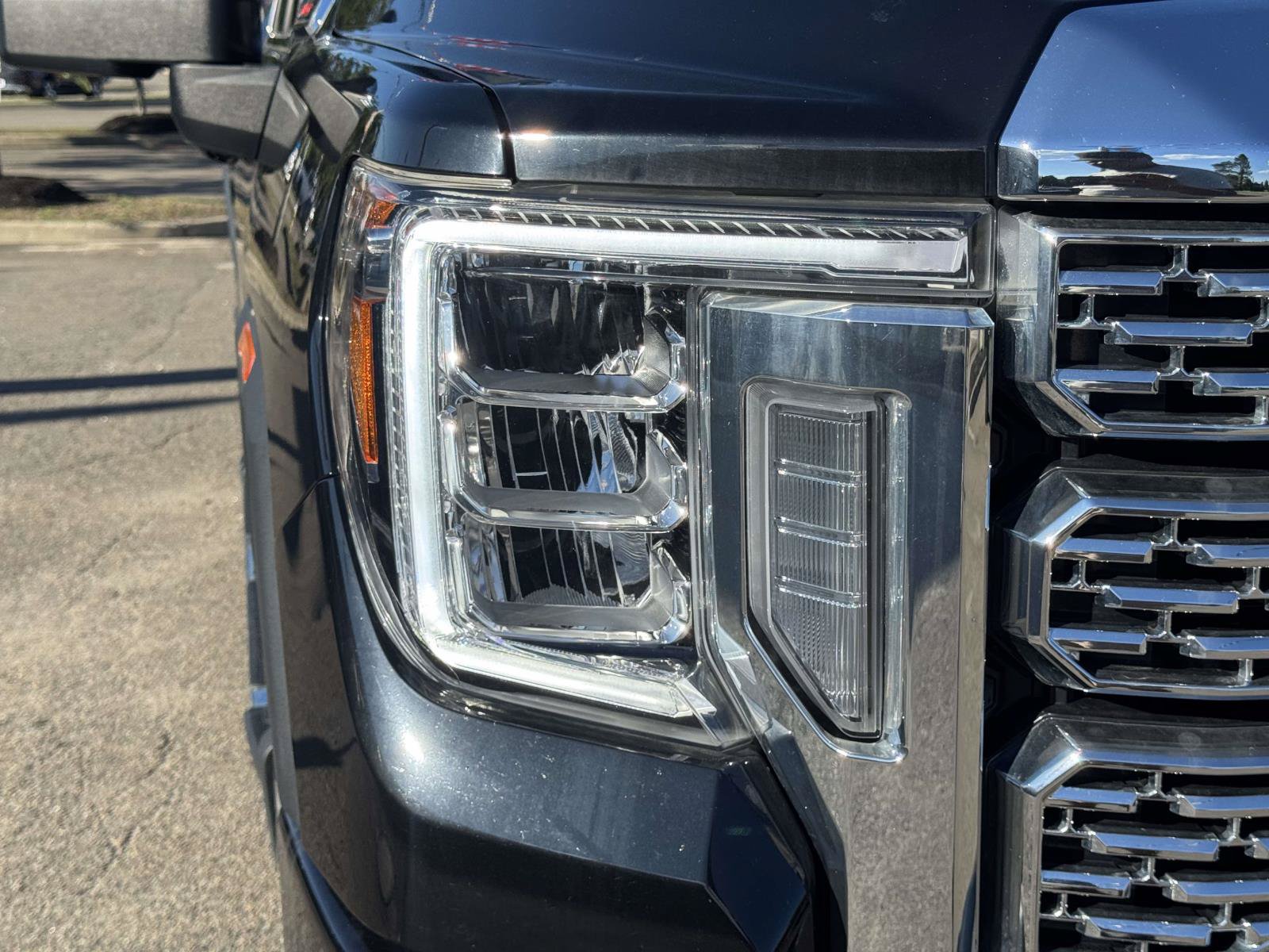 Used 2021 GMC Sierra 2500 Denali w/ Denali Ultimate Package AWD/4WD image 8