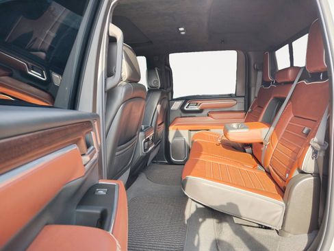 Used 2025 GMC Sierra 2500 Denali Ultimate image 26