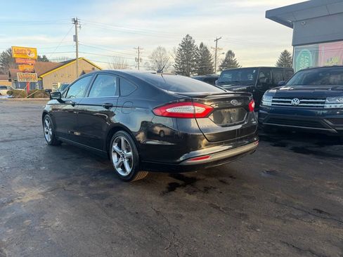 Used 2013 Ford Fusion SE image 3