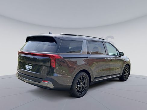 New 2026 Kia Carnival SX w/ SX Dark Edition Package FWD image 7