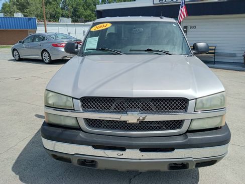 Used 2004 Chevrolet Silverado 1500 LT RWD image 2