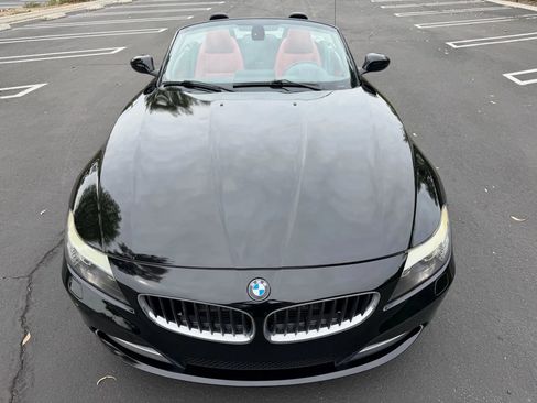 Used 2012 BMW Z4 sDrive28i w/ Sport Pkg image 9