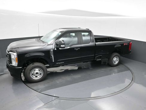 New 2025 Ford F250 XL w/ FX4 Off-Road Package image 12