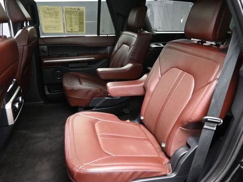 Used 2022 Ford Expedition Limited image 28