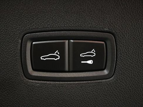 Used 2026 Porsche Cayenne AWD/4WD image 30