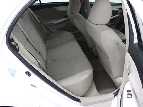 Used 2011 Toyota Corolla LE FWD image 28