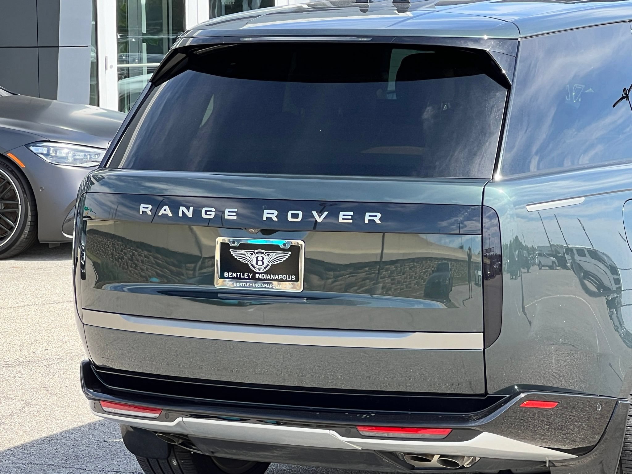 Used 2025 Land Rover Range Rover Autobiography AWD/4WD image 11