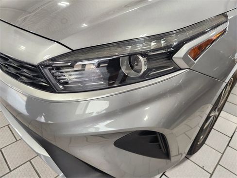 Used 2024 Kia Forte LXS FWD image 7