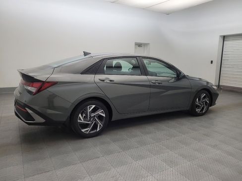 Used 2025 Hyundai Elantra Sport image 10
