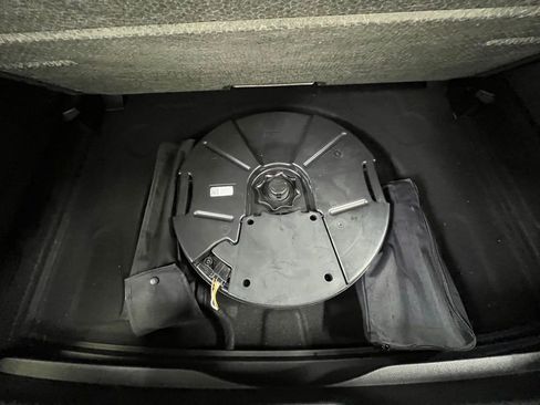 Certified 2024 Volkswagen Golf R 2.0T image 30