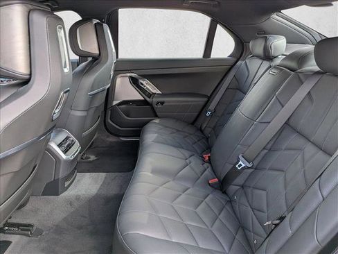 New 2026 BMW 740i image 16