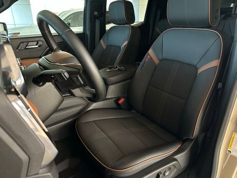 Certified 2024 GMC Canyon AT4 w/ Technology Package AWD/4WD image 10