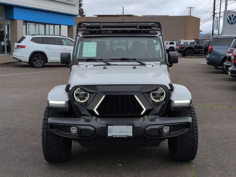 Used 2022 Jeep Gladiator Willys image 8