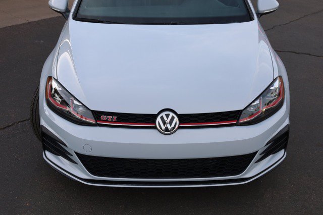Used 2020 Volkswagen GTI SE FWD image 9