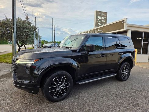 Used 2025 Lexus GX 550 w/ Accessory Package (Z1) AWD/4WD image 2