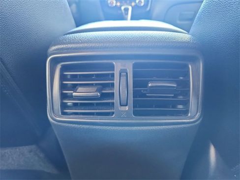 Used 2017 Nissan Rogue SL image 38