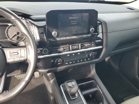 Certified 2022 Nissan Pathfinder SV w/ SV Premium Package image 23