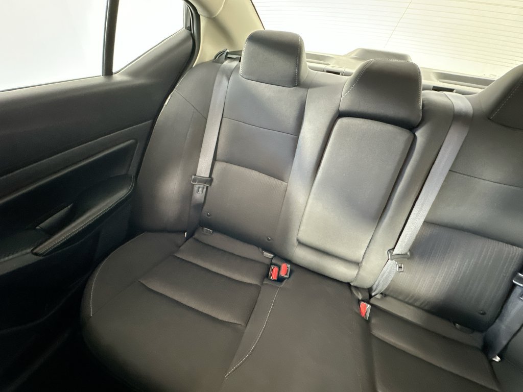 Used 2025 Nissan Altima 2.5 SV FWD image 12