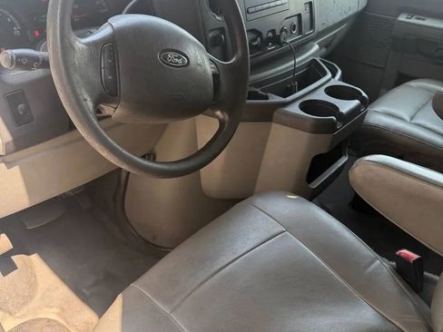 Used 2009 Ford E-250 and Econoline 250 image 9
