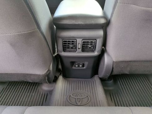 Used 2019 Toyota RAV4 XLE w/ Convenience Package AWD/4WD image 22