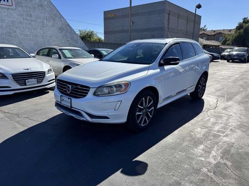 Used 2017 Volvo XC60 T6 Dynamic w/ Climate Package AWD/4WD image 13
