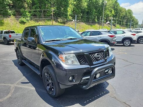 Used 2021 Nissan Frontier SV w/ Midnight Edition Floor Mats AWD/4WD image 4