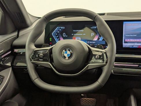 Certified 2026 BMW 530i w/ Premium Package image 18