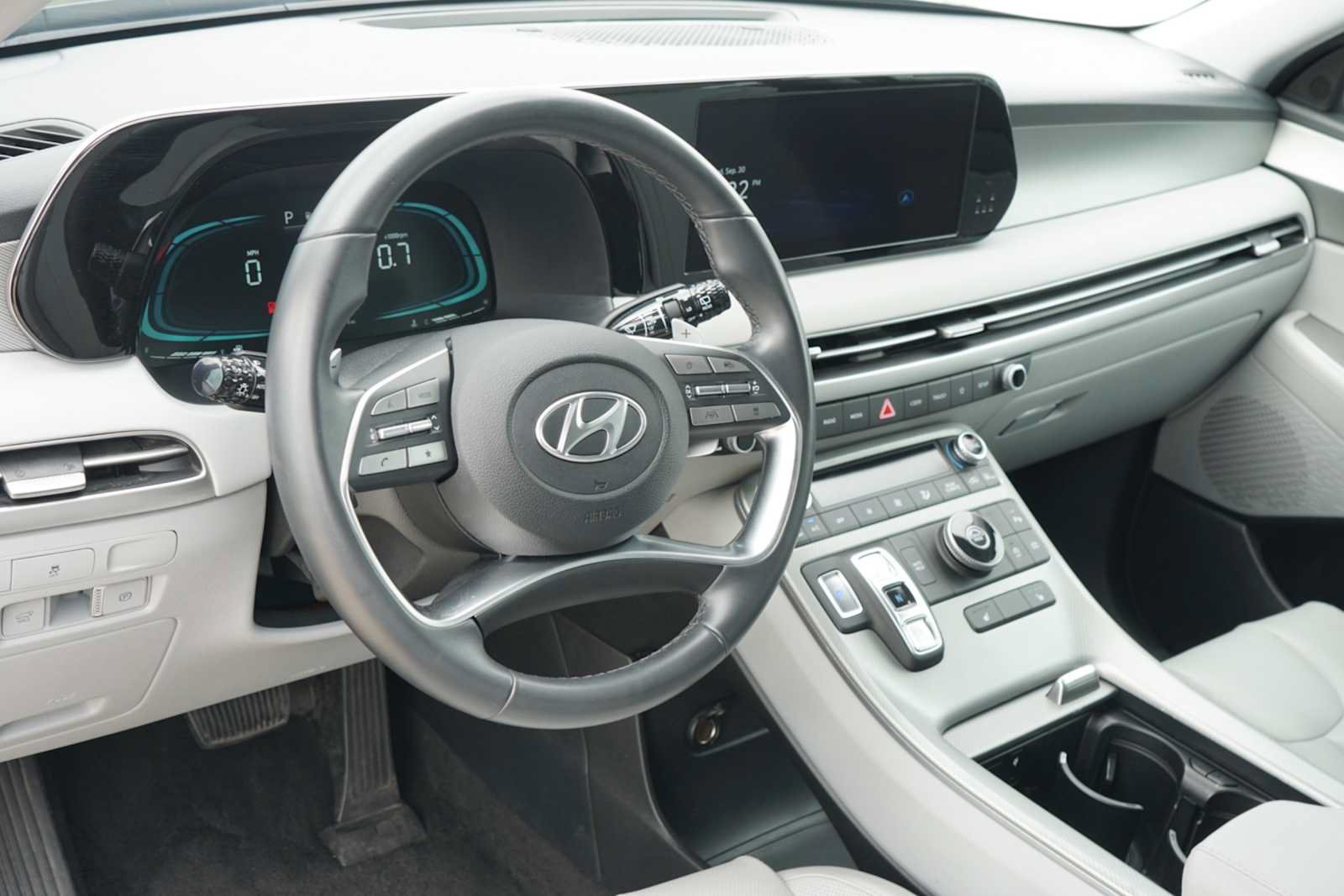 Used 2025 Hyundai Palisade SEL FWD image 7